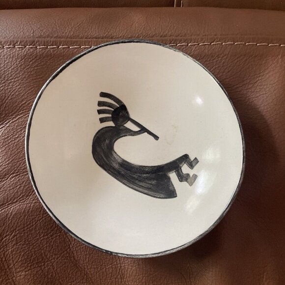 Hotshreds Santa Fe NM Handmade Ceramic Bowl With Kokopelli Design 6.5 Inches - Picture 3 of 7